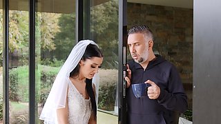 Closeup video of newly runaway bride Jazmin Luv getting fucked hard