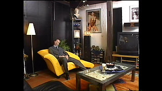 A Horny Whore Secretary Suck a Big Cock of His Boss Inside the Car