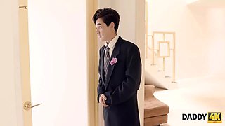 Daddy4k. teenager in white clothes gives her pussy to older masculine