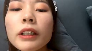 Beautiful Chinese webcam squirting MASTURBATION