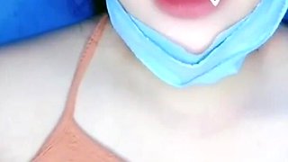 Plug Vagina Until Orgasm