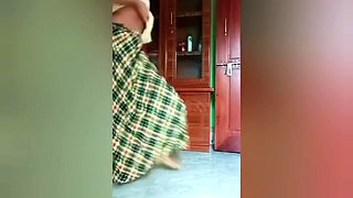 Indian Girl Hot Dance