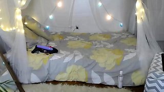 Romanian amateur webcam teen masturbate