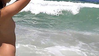 Italian bubble butt is completely naked on the beach