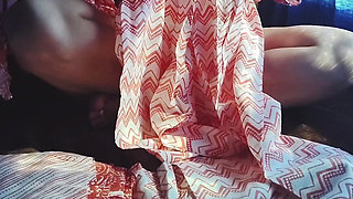 College Ki Ladki Ne Ek Ladke Se Chudai Chalti Bus Me