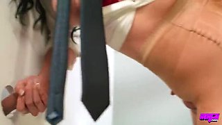 Hentai Threesome: Little Puck Fucks Boss & Gloryhole Coworker in Toilet