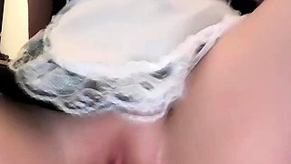 Hot amateur blonde pregnant toying her pussy solo
