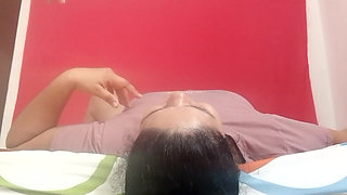 Horny girlfriend likes to suck cock