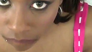 Mia Peach a slutty dark skinned girlfriend with tattoos enjoys with her lover and taking it in her mouth