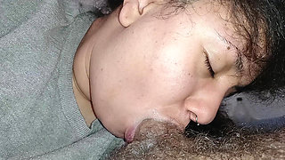 BIG LIPS SUCKING THE BOTTOM OF THE HARD COCK, ROLLING HARD AND DELICIOUSLY