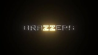 Payton Preslee Gets Fucked Hard by Big Cock - Brazzers HD