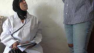 Egyptian Man Visits a Female Doctor for Erectile Dysfunction