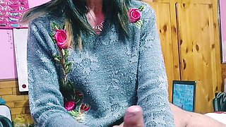 Super Hot Mummy Beauty with Perfect Hands