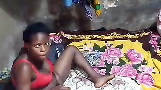 A Real African Couple Gets Wet in the Bedroom