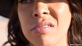 Desperada With Luna Star, Isiah Maxwell, Alexis Tae - Brazzers