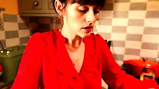 ManyVids Sydney Harwin Mommy And Son SNOWED IN