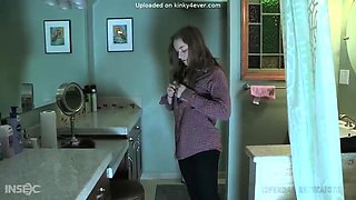 Hitchhiker gets turned to petgirl