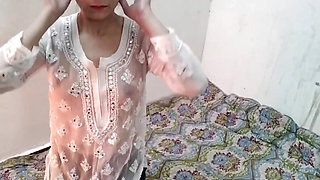 Step mother ko room me band karke pel diya