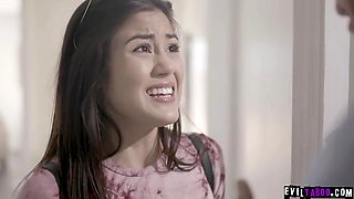 Oh no - ohhhhh...! 18Yo Girl wets herself infront of stepdad