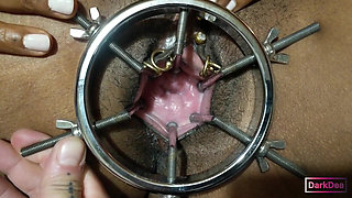 The kinky slut queen "Dark Dea" in (extreme cow speculum with final fisting) off-set