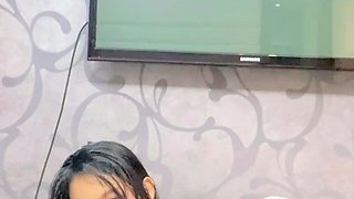 Omege japanese girl with big boobs on cams