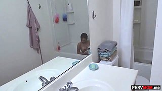 Filmed my Big Boobs stepmom fingering with a vibrator