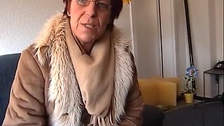Horny German granny pleasing a cock with her pussy and mouth in POV