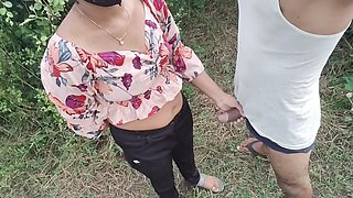 Indian Desi Outdoor Quick Blowjob