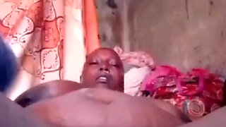Viral Kenyan Fat Mature Woman Masturbating Her Pussy