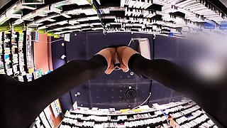 이러고 돌아댕기니 추행당하지! ipcam