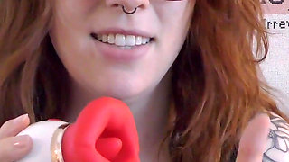NSFW Review of the Kiss Oral Sex Toy
