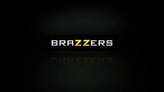 Bagging The Bellgirl With Ramon Nomar, Lolly Ink - Brazzers