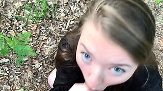 Hot POV Outdoor Blowjob
