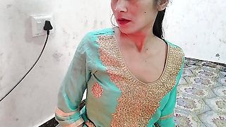 Bhabhi ne jabar dasti doodh daba daba kar pela