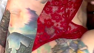 Super Soaker GILF Molly Mcsquirts Vs Stacsxxx