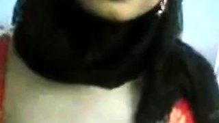 Malaysian Hijabi Gives Blowjob in the Office