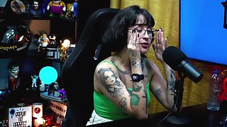 Martina Oliveira Flashes Her Natural Breasts During the P&aacute;pum no Barraco! Podcast, Leaving Ruan1001 in Awe - Full XV RED Version