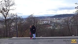 Hunt4k. rothaarige für geld vor ihrem freund gefickt