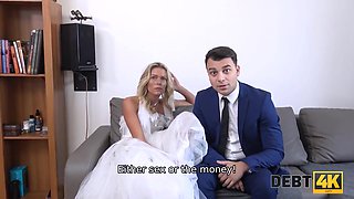 Collector Has Sex With Blonde In Front Of Her Futur
