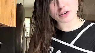 Amateur Webcam Teen Masturbates And Teases