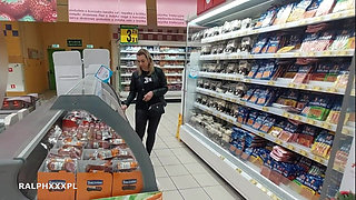 I Met Her While Shopping, She Gives Me a Blowjob in a Public Restroom and She Swallows a Huge Load of Cum