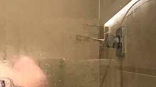 Amateur wild chick solo masturbation