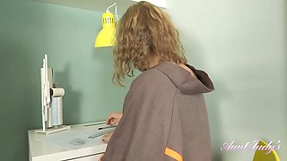 Irena Home Office Masturbation