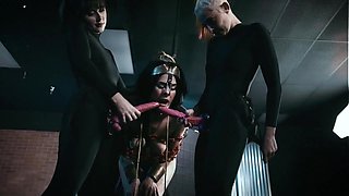 LESDOM kinky porn mind-blowing clip
