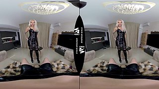 Servant 101 Episode 2 Pantyhose Sniffing - VRVids