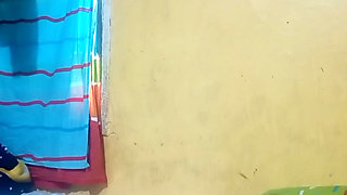 Hot pregnant stepmom masturbates until she squirts