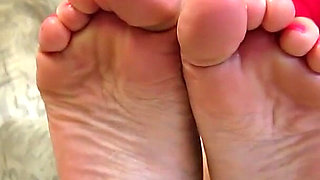 Layla Lopez South Beach Footjob!