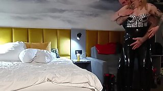 Goddess Katrix Face Sitting in Latex Pants Provocation