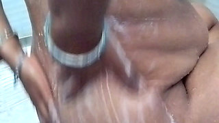 Desi Bhabhi Hot Bath in Saree, Real Indian Aunty Shower Tease