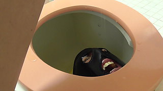 japanese mistress amriate use maskjoe as her human toilet
